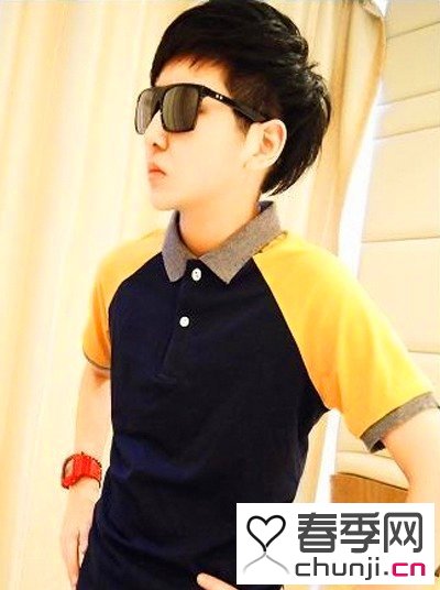 <em>2015</em>最新<em>发型</em>:<em>中发</em>男生流行<em>烫发发型</em> - 百科教