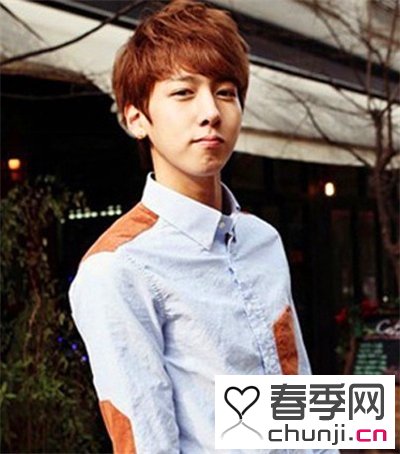 <em>2015</em>最新<em>发型</em>:<em>中发</em>男生流行<em>烫发发型</em> - 百科教