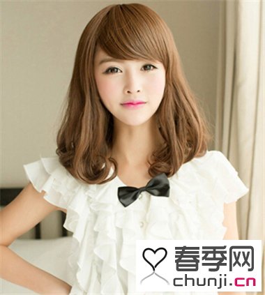 <em>女生流行</em>梨花头<em>发型</em> 打造时尚中长发美女 - 百