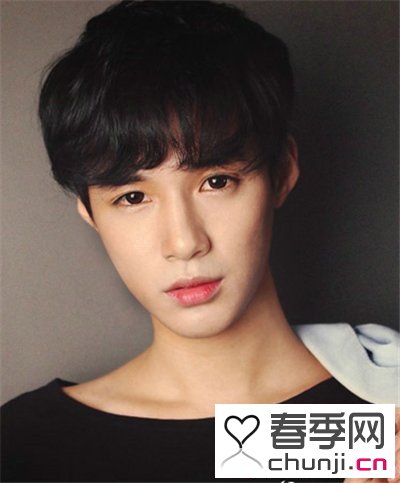 打造专属于<em>阳光大男孩</em>的气质<em>发型</em> 让你成为这