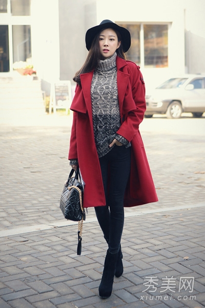 <em>高领毛衣</em>怎么搭配 加件<em>呢子大衣</em>最温柔 - 百科