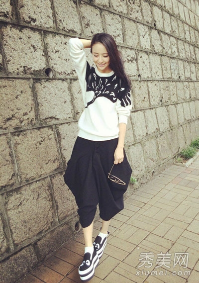 高圆圆张歆艺最新街拍 丹顶鹤图案穿上身 - 百