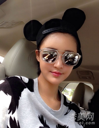 高圆圆张歆艺最新街拍 丹顶鹤图案穿上身 - 百