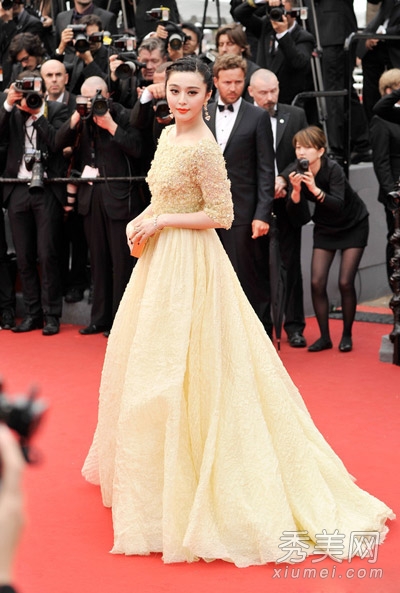第66届戛纳电影节 华人女星红毯争霸 - 百科教