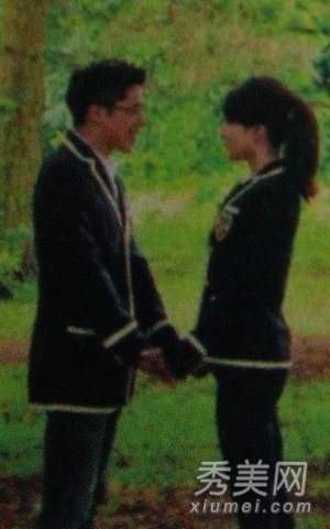 郭晶晶霍启刚婚纱照曝光 婚戒婚纱揭秘 - 百科