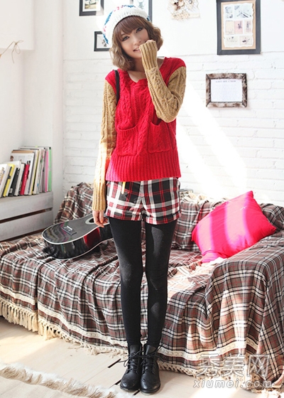 微胖身材冬季怎么穿 宽松毛衣配紧身裤藏肉 -