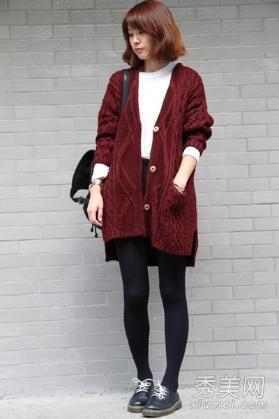 毛衣<em>外套配短裤</em>or短裙 继续秀美腿 - 百科教程网