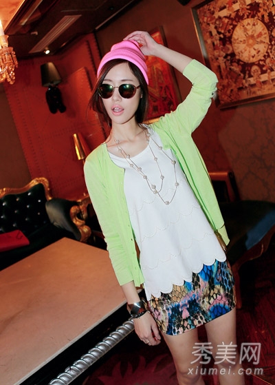 <em>开衫配短裤</em>or短裙 五一出游清爽美搭 - 百科教程