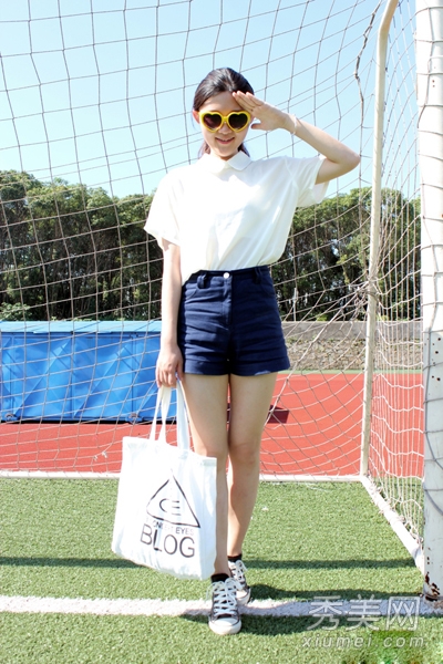 <em>短裤</em>时髦混搭 配T恤衬衫都好看 - 百科教程网_