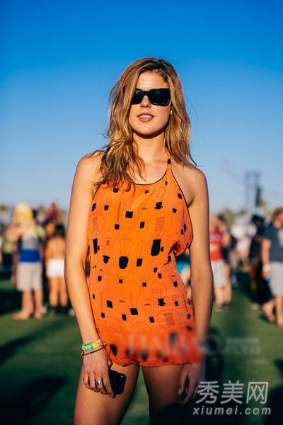 <em>背带短裤</em>背带裙减龄 性感萝莉扮起 - 百科<em>教程</em>