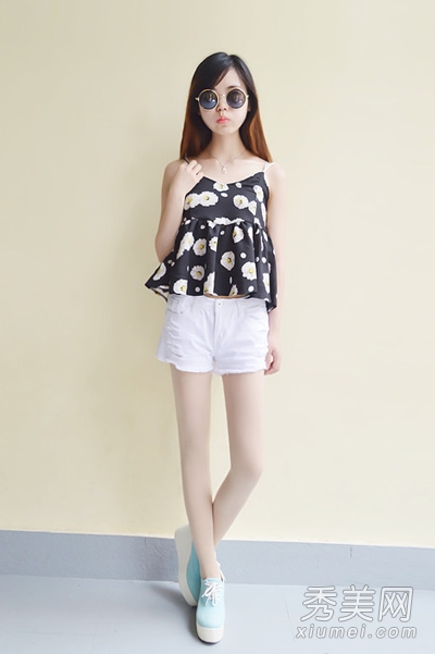 吊带衫配<em>短裤</em> 长腿美女性感清凉装 - 百科<em>教程</em>