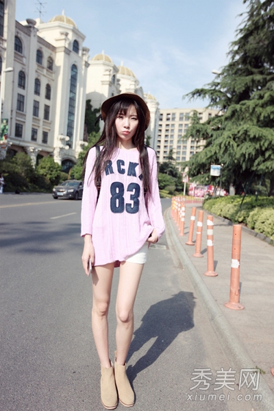 球衣T恤搭配 混搭休闲运动风格 - 百科教程网_