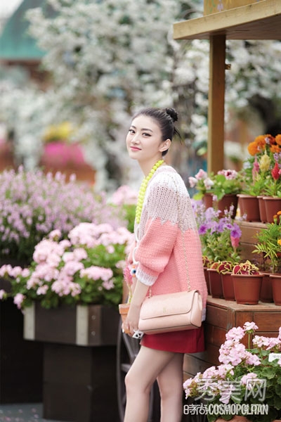 学景甜<em>穿</em>粉色<em>毛衣</em> 秋日做个甜美少女 - 百科教