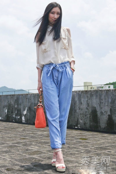 哈伦裤怎么搭 配T恤衬衫时髦有型 - 百科教程网