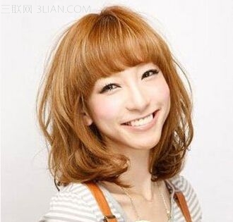 <em>2015潮女</em>必备短<em>烫发发型</em> - 百科教程网_经验分