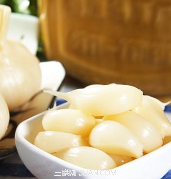 蜂蜜泡大蒜意想不到的功效 - 百科教程网_经验