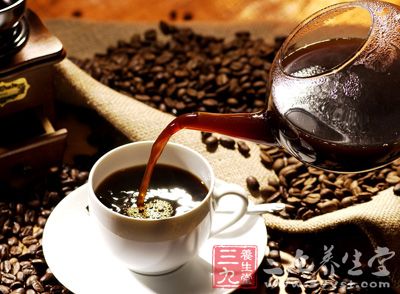 大量饮用咖啡可降低慢性肝病死亡率 - 百科教程