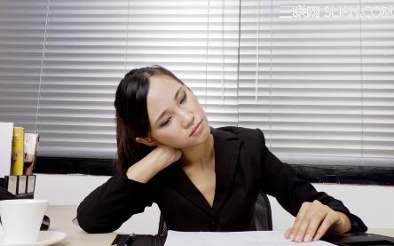 四招教你消除白领腰酸背疼