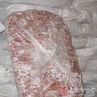 秀英区食药监开展打击经营用非法进口冻肉行动