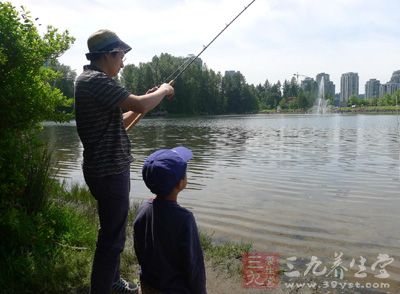 夏季钓鱼技巧 2大方法让你享受钓鱼 - 百科教程