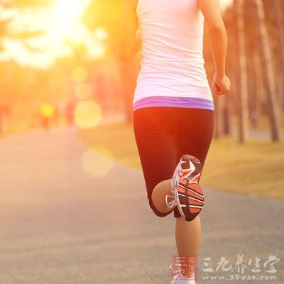 早上跑步的好处 早上跑步健身效果好 - 百科教