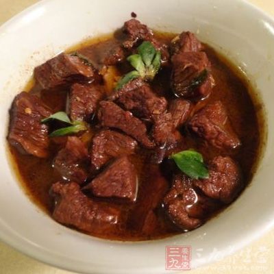 红烧牛肉的做法 美味红烧牛肉助您有好心情 - 