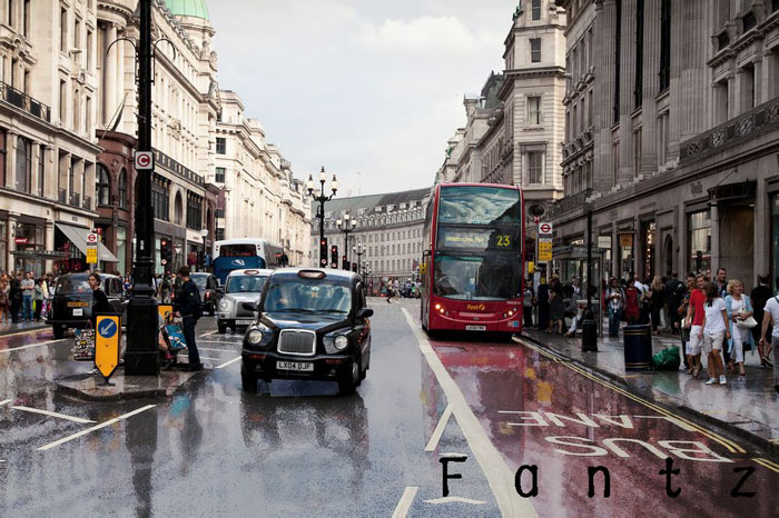 Photoshop将街道图片调出雨水湿润的路面 - 百