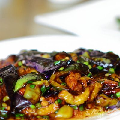 烧茄子的做法 家常烧法教给大家 - 百科教程网