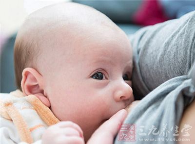 母亲感冒不必暂停哺乳 婴儿可从乳汁中获取抗