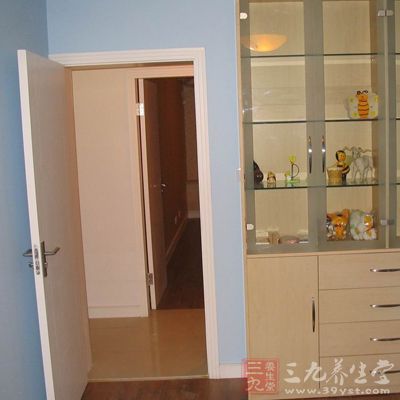 家里客厅大门这样让你破财 - 百科教程网_经验