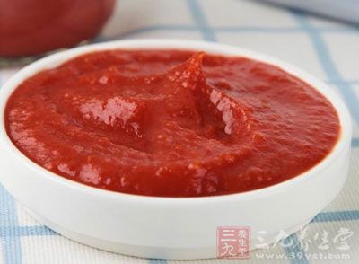 肉松,番茄酱,沙拉酱什么的,于是买来一包吐司,制