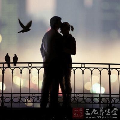 男人为啥爱听女人说这些甜言蜜语 - 百科教程网