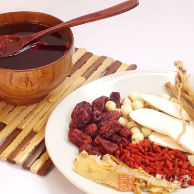 睡醒后腰疼怎么回事 这么做防治腰部疾病 - 百