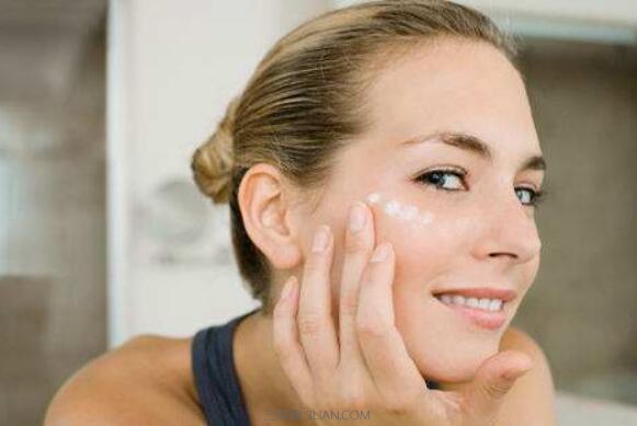 刷牙时牙龈出血是怎么回事 - 百科教程网_经验