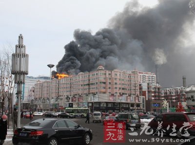 襄阳酒店失火 盘点发生火灾的逃生方法 - 百科