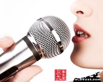 麦霸速成班 唱歌时保护嗓子的10种方法 - 百科