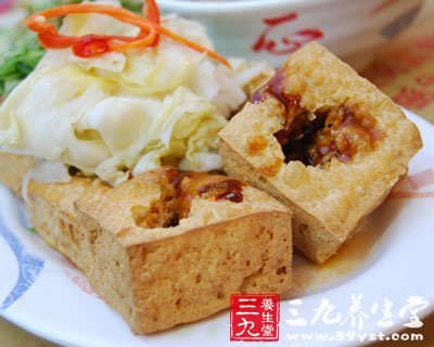 长沙臭豆腐曝出用粪水加臭 臭豆腐真假辨别法