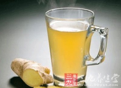 晚上喝蜂蜜水好吗 小心伤胃还变胖 - 百科教程