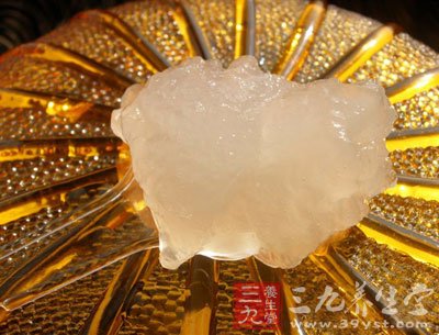 蛤士蟆的功效与作用 绿色软黄金的中药材 - 百