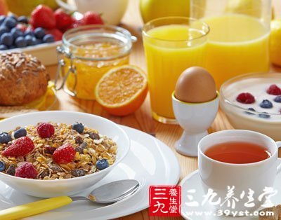 吃好营养早餐很重要 清晨吃东西三大禁忌 - 百