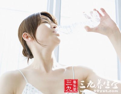 大便干燥吃什么好 8食疗缓解干燥症状 - 百科教