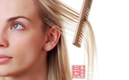 <em>头发变少会是什么病</em> - 百科教程网_经验分享平