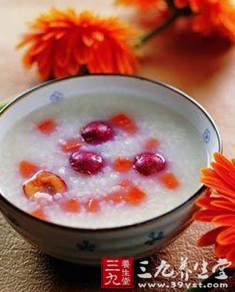 青春痘的治疗方法 挤痘引发重度骨髓炎 - 百科