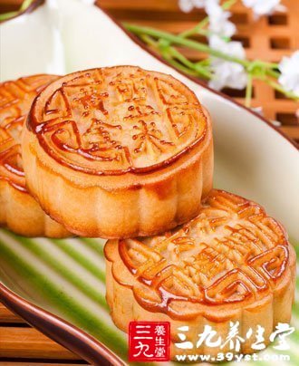 25小伙狂吃月饼瘫痪 - 百科教程网_经验分享平